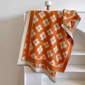 Winter-Strickschal mit Blumenmuster in Orange und Beige mit feinen Fransendetails - 190*65cm / Orange