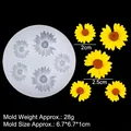 Sunflower silicone mold with 5 cavities and yellow resin floral finished products - Sunflower Style (15-965) / Clear