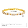 Dettaglio del bracciale tennis dorato con zirconi AAA che mostra larghezza e lunghezza - Oro