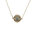 Elegante vergulde halsketting met blauwe edelsteen en boze oog hanger op witte achtergrond - Goud