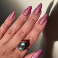 Pink holographic aurora glitter press-on nails and a silver shell inlay drop ring - Aurora Pink Laser Glitter (JP2068)
