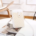 Borsa porta cellulare bianca in PU con patta a motivo geometrico dorato e chiusura a scatto - Bianco