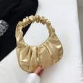 Borsa hobo oro champagne con manico arricciato e trama plissettata metallizzata - Oro