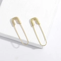 Klassieke gouden veiligheidsspeld oorbellen voor dames met een minimalistisch design - Paperclip Stijl