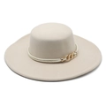 Beigefarbener Wollfilzhut mit breiter Krempe, geflochtenem Seil und goldener Kettendekoration - M (56-58cm) / Beige