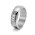 Detailed close-up showing the silver hammered texture and honeycomb pattern on a steel ring - US 12 / Silver
