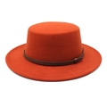 Détail du chapeau canotier en feutre orange avec ruban décoratif marron texturé - M (56-58cm) / Couleur caramel