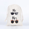 Beige canvas drawstring bags with Mr. and Mrs. prints and sunglasses illustrations - Glasses-Mr / 10*15cm