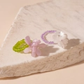 Anelli di perline fatti a mano con fiori in resina e perle di vetro colorate su pietra - Anelli con Fiori Verdi e Viola (1 Paio)
