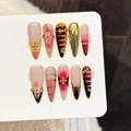 Handgefertigte Stiletto-Kunstnägel mit Bernstein-Leopardenmuster, 3D-Blumen und Goldakzenten - Extra Klein (XS) / Bernstein Gold (3387-Langes Stiletto)
