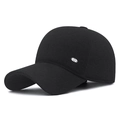 Winter-Baseballkappe für Herren in Schwarz mit Fleecefutter und Metallelement - Verstellbar / Schwarz