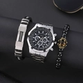 Detailopname van Geneva herenhorloge met zwarte wijzerplaat en bijpassende armbanden - Silver Style Bracelet Accessory