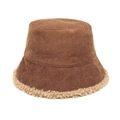 Detailansicht eines braunen Cord-Fischerhutes mit weichem Lammwollbesatz für den Winter - M(56-58cm) / Karamell