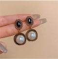 Vintage gold earrings with oval black stone and large white pearl pendant - Gold Irregular Retro