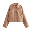 Dettaglio della giacca cammello in lana con colletto a revers, zip e grandi tasche - XS / Cammello
