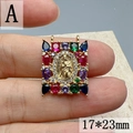 Dettaglio del ciondolo Madonna 17x23mm in oro con pietre di zircone multicolore - Stile A-Zircone colorato rettangolare