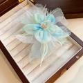Fermaglio floreale sfumato blu e verde con piume in una scatola vintage - 36# Accessorio per capelli a fiore in tulle sfumato blu-verde