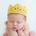 Details des gelben handgestrickten Baby-Kronen-Stirnbands für Foto-Shootings - Krone 1 / Gelb