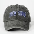 Verstellbare dunkelgraue gewaschene Baumwoll-Basecap mit blauer New York Stickerei - Schwarz