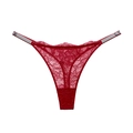 String en dentelle rouge pour femmes avec lettres en strass brillants sur les côtés - S / Rouge