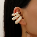Lot de 3 boucles d'oreilles clips blanc nacré sans perçage au design torsadé et strié - 23 Blanc Perle Assortiment de Trois Pièces / Blanc perle