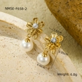 Macro view of gold flower pearl earring with marble inlay and size specifications - Gold Marble Texture Pearl(F658-2)
