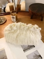 Elegante pochette in pelliccia sintetica bianco crema con dettaglio perlato in casa - Bianco Sporco