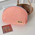 Borsa cosmetica a semicerchio in rete corallo con cerniera azzurra e toppa con orsetto - Semicerchio Stile / Arancione