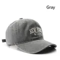 Graue Baseballkappe aus gewaschener Baumwolle mit weißem New York 1625 Stick - Grau