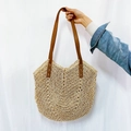 Handgeweven strooien draagtas in beige met donkerbruine leren riemen en vintage stiksels - Beige