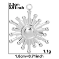 Dettaglio del ciondolo a sole argento con misure 2,3cm e peso 1,1g per gioielli fai-da-te - Solo ciondolo / Color Acciaio