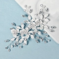 Silberner Braut-Haarkamm mit Blumen- und Blattdesign aus klaren Kristallen und Strass - Silber Stil (Haarklammer)