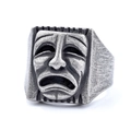 Bague punk vintage avec masque de tragédie en argent vieilli et relief de théâtre - Taille 7 / Masque de Tragédie (02301)