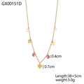 Goldkette mit rosa und dunkelroten facettierten Perlen und Herzanhängern auf weißem Grund - Mehrlagiger Perlen Herz Stil (GX00151D)