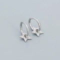 Boucles d'oreilles créoles en argent 925 avec pendentifs étoiles en zircon brillant - Argent 925 / Or Blanc