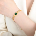 Elegante bracciale a catena serpente dorata con gemma verde ovale sul polso - 17+3cm / Bracciale Oro Pietra di Vetro Verde