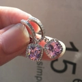 Orecchini in argento con zircone rosa taglio princess e design ad alone di cristallo - Rosa