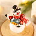 Miniatuur sneeuwpop beeldje met zwarte hoed en rode sjaal voor kersttafel decoratie - Nr. 4 Sneeuwpop (Grote zwarte hoed)