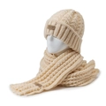 Set invernale con berretto e sciarpa in maglia bianco crema e patch in pelle - Berretto Cachi + Sciarpa