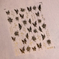 Stickers nail art 3D gaufrés M-500 avec motifs papillons et fleurs noir et doré chic - Style de Calligraphie Papillon (M-500)