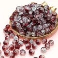 Dettaglio di perle in vetro cracklé rosso vino da 10mm in vassoio dorato per gioielli DIY - 10mm / Borgogna