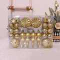 Set de bolas de Navidad doradas en caja de regalo con estrellas y formas variadas - Dorado