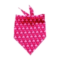 Bandana rose pour chien spécial Saint-Valentin avec motifs de cœurs rouges et blancs - Taille unique / Bandana Coeur Rose Bonbon (QRSJ005)