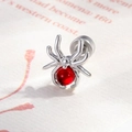 Pendiente de cartílago de araña plateada con gema roja y cierre de rosca seguro - Rojo