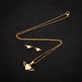 Juego de joyas de acero inoxidable dorado con collar de corazón alado y pendientes - Dorado