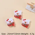 Ciondolo a forma di orso in resina con sciarpa rossa per fai da te, 25mm x 23mm - Orso con Sciarpa