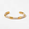 Bracciale rigido a C regolabile in oro e smalto beige in acciaio inossidabile - Bracciale Cachi (A1086)