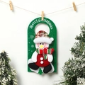 Dettaglio dell'appendiporta natalizio con pupazzo di neve 3D e auguri - Decorazione Porta Pupazzo di Neve Verde