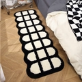 Tappeto scendiletto moderno a scacchi bianco e nero in peluche con bordi ondulati - Quadretti Formaggio / 50X160CM