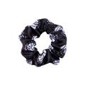 Detalle de coletero de satén negro con motivos de voleibol y estampados de spike y set - Patrón de voleibol